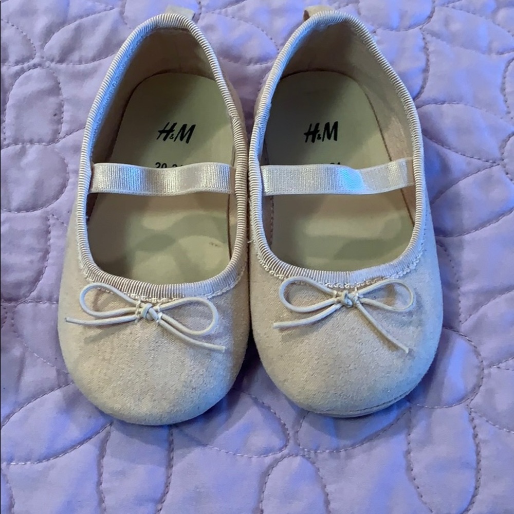 Shoes - Picture 2 of 6